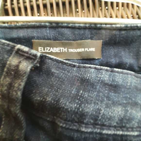 🛍 KUT Denim- (SOFTEST ever)..”Elizabeth” flared Dk blue “distressed” & TALL!🥳 - Picture 5 of 6